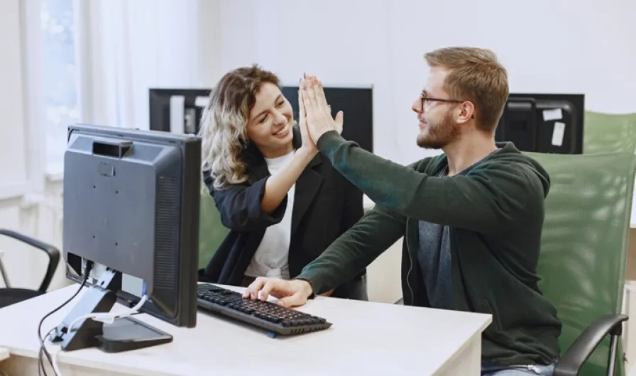 Une ergonomie moderne et conviviale pour une prise en main rapide et une expérience utilisateur personnalisée sur le web et sur mobile